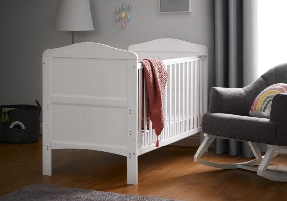 Obaby Whitby Cot Bed & Cot Top Changer
